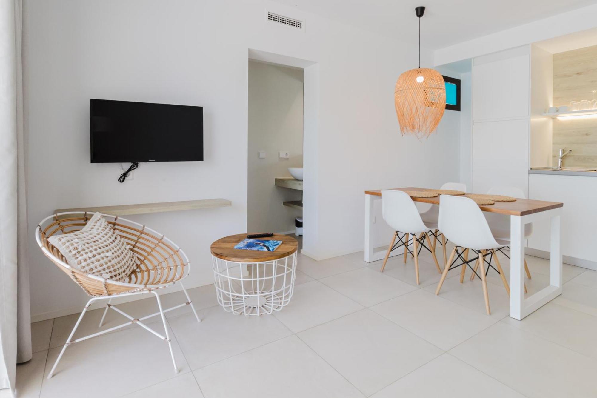 Gaviota - Emar Hotels Adults Only Es Calo  Ngoại thất bức ảnh